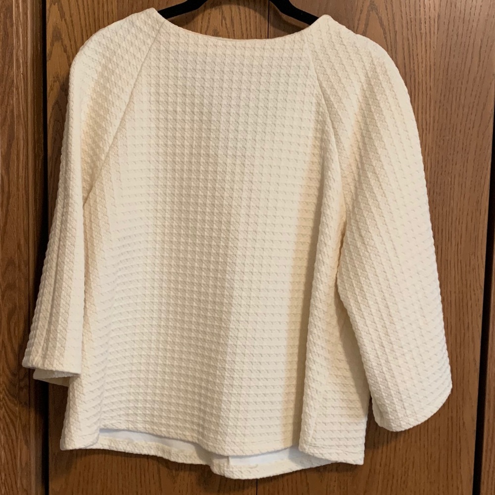 Pullover sweater